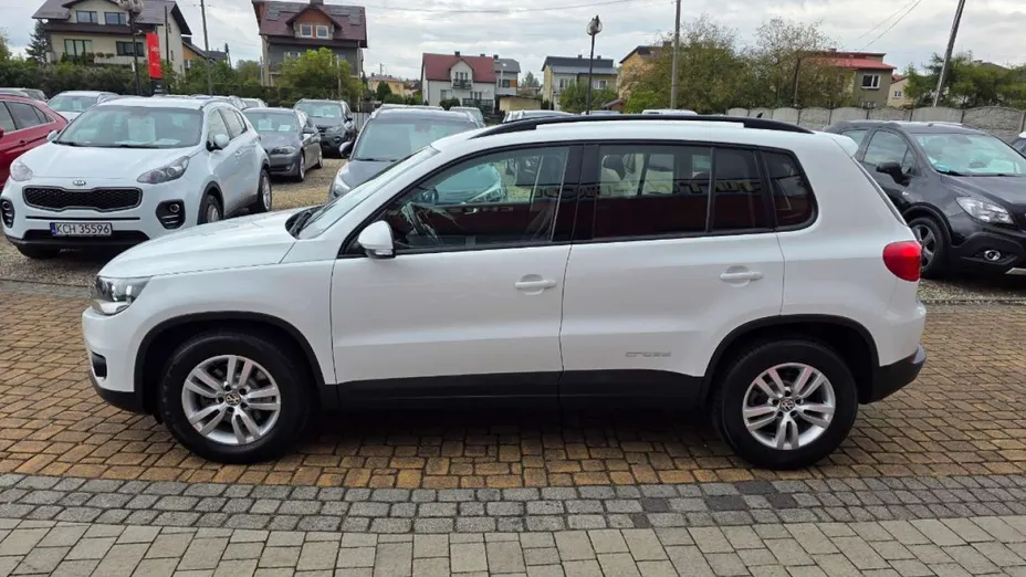 VOLKSWAGEN Tiguan -