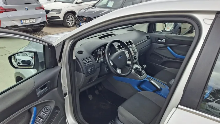 FORD Kuga -