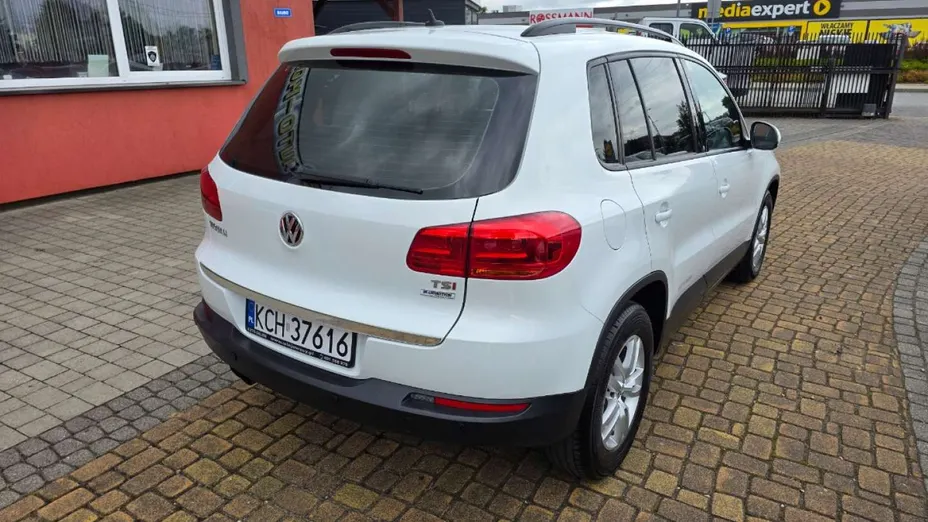 VOLKSWAGEN Tiguan -