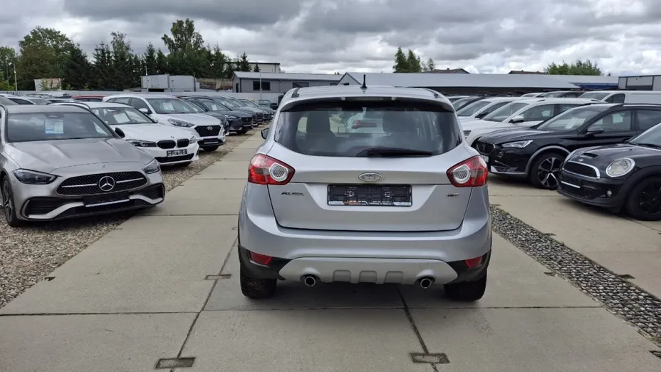 FORD Kuga -
