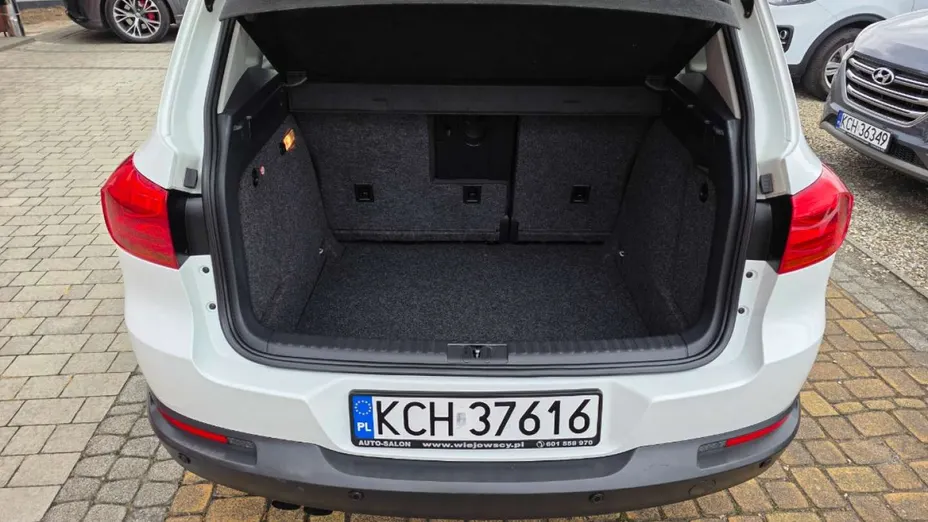 VOLKSWAGEN Tiguan -