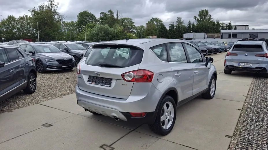 FORD Kuga -
