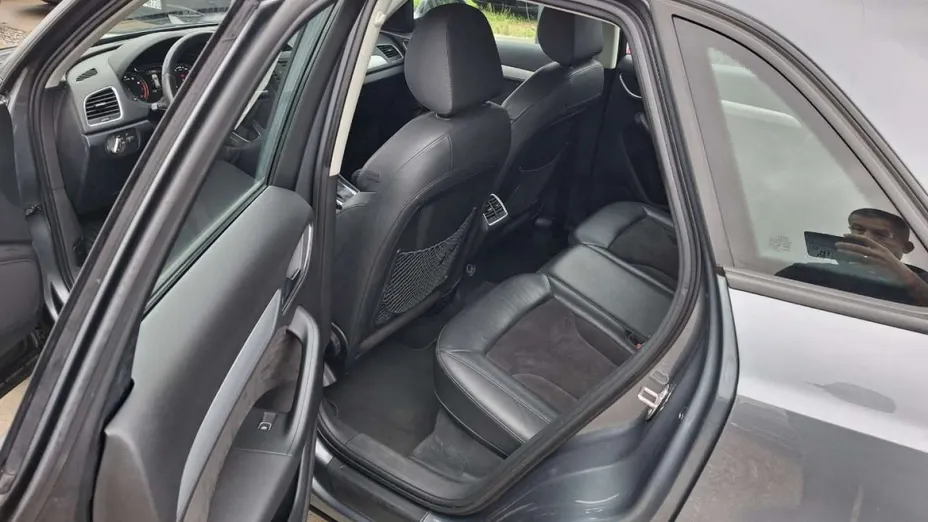 AUDI Q3 -