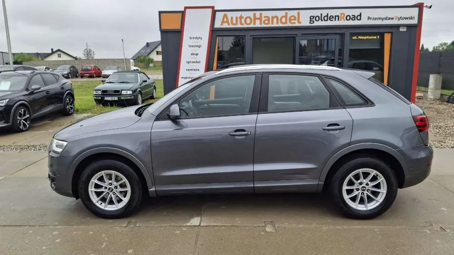 AUDI Q3 -