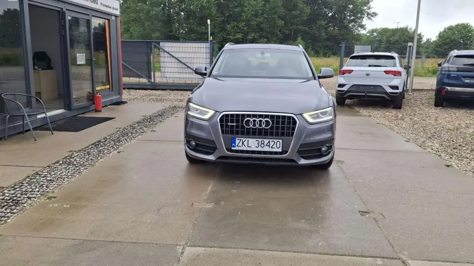 AUDI Q3 -