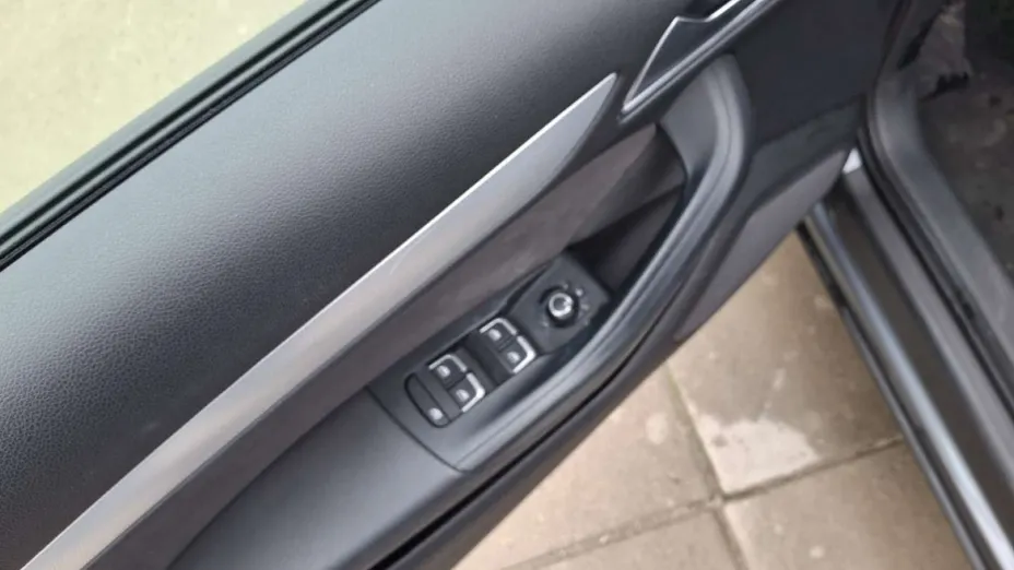 AUDI Q3 -