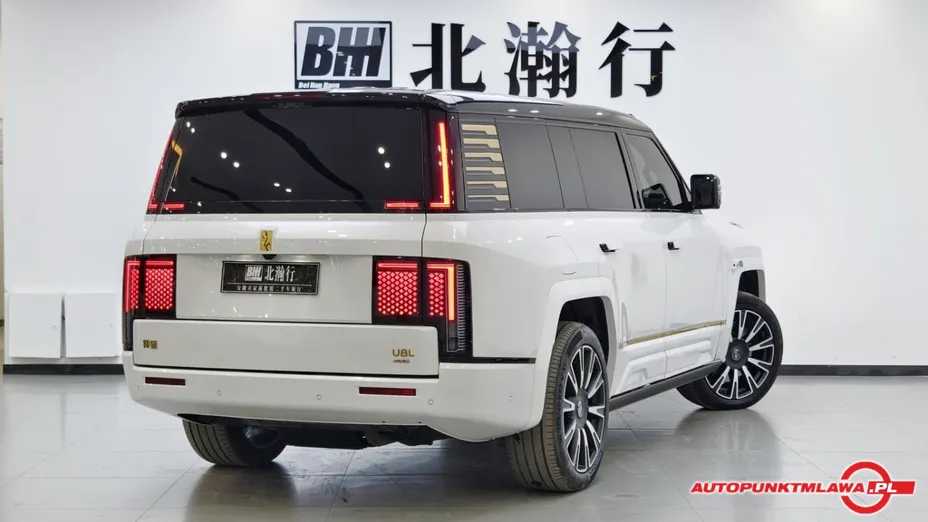 BYD Yangwang U8 -