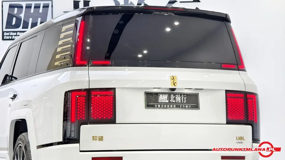 BYD Yangwang U8 -