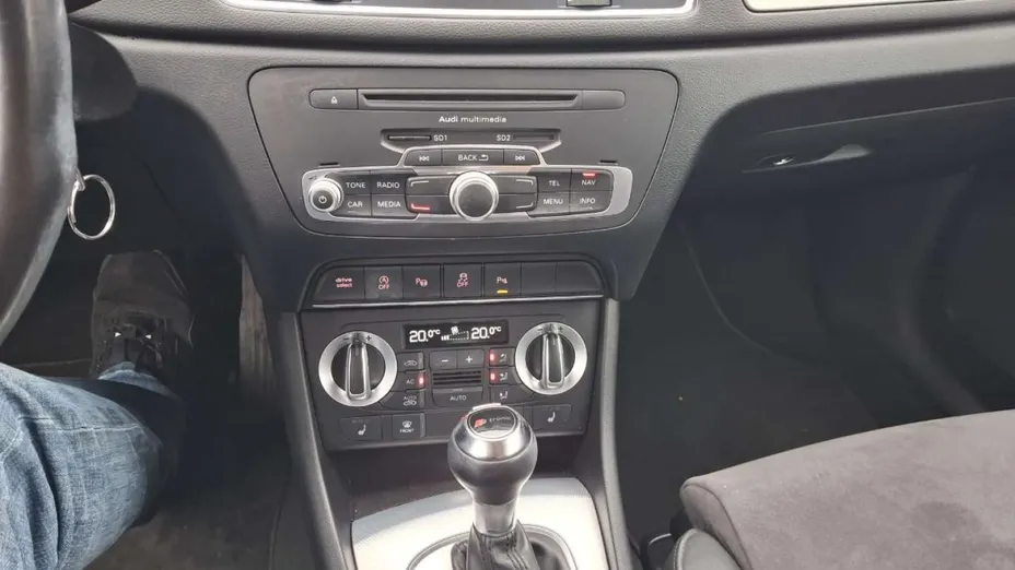 AUDI Q3 -