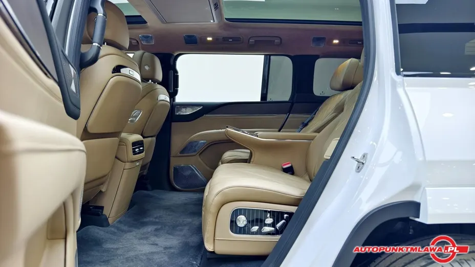 BYD Yangwang U8 -