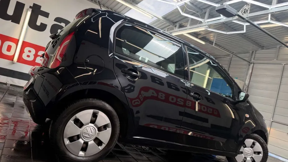 VOLKSWAGEN up! -