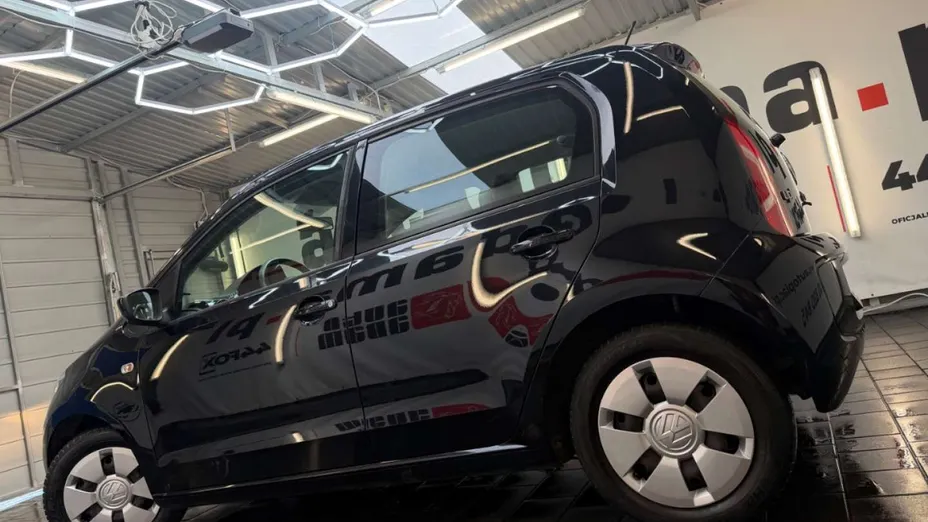 VOLKSWAGEN up! -