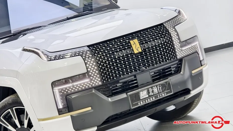 BYD Yangwang U8 -