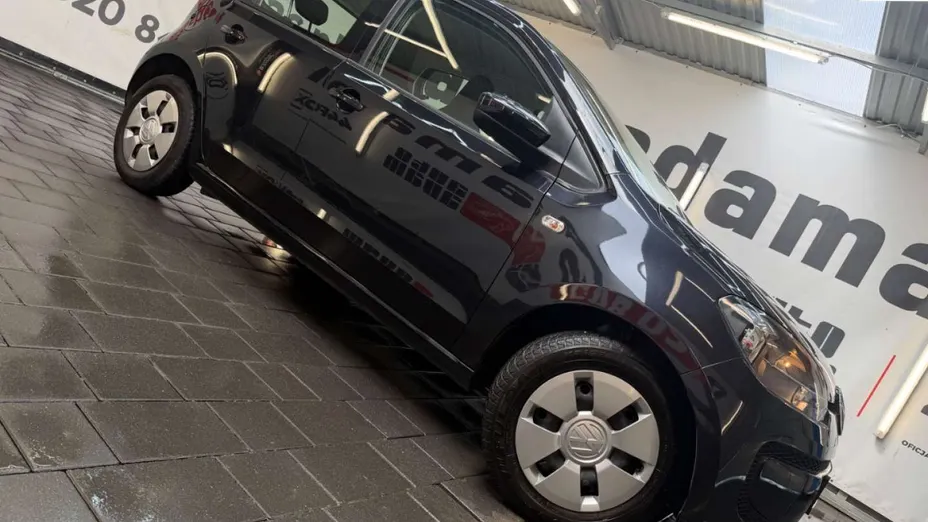 VOLKSWAGEN up! -