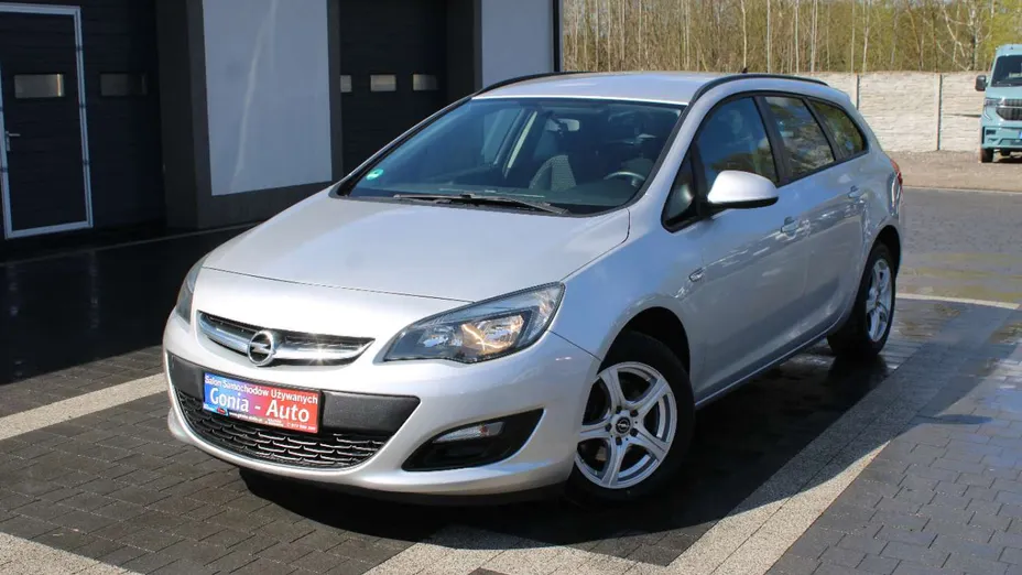 OPEL Astra -