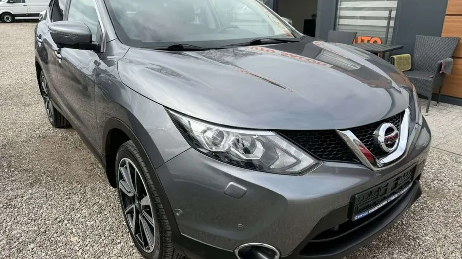 NISSAN Qashqai -
