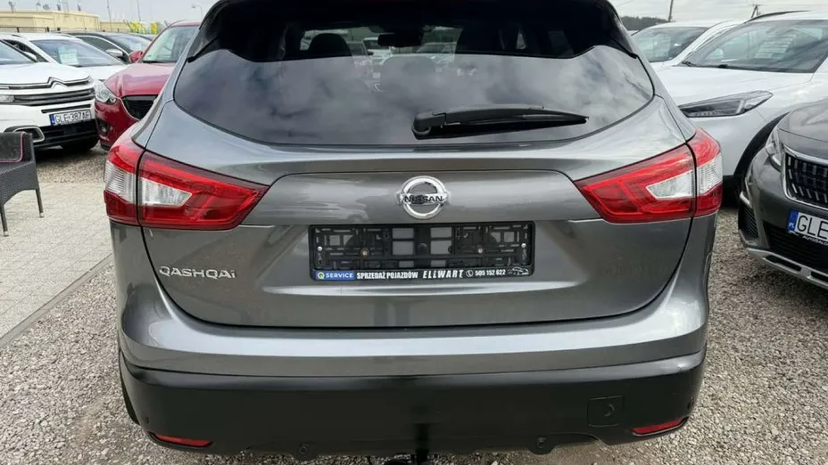 NISSAN Qashqai -