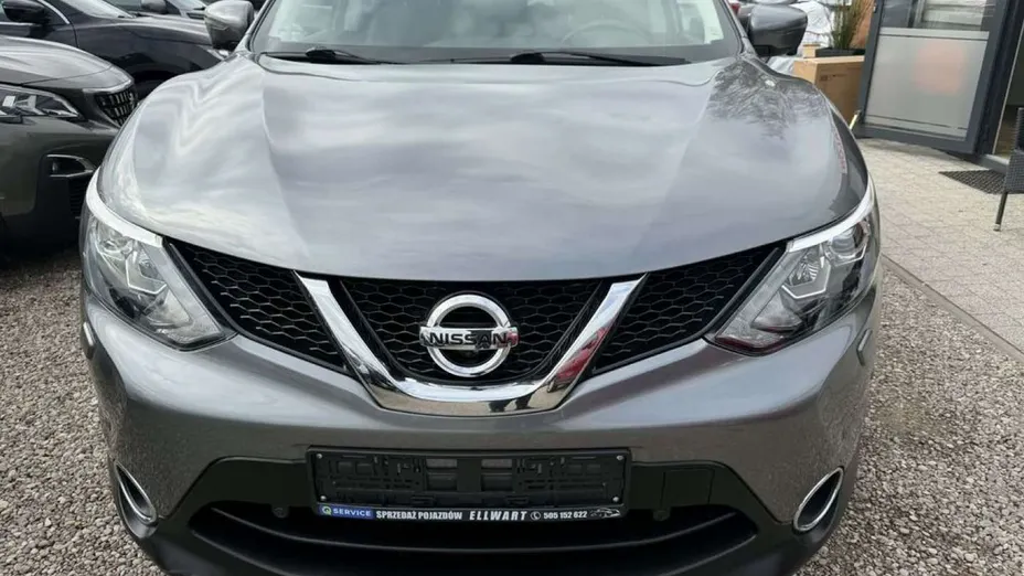 NISSAN Qashqai -