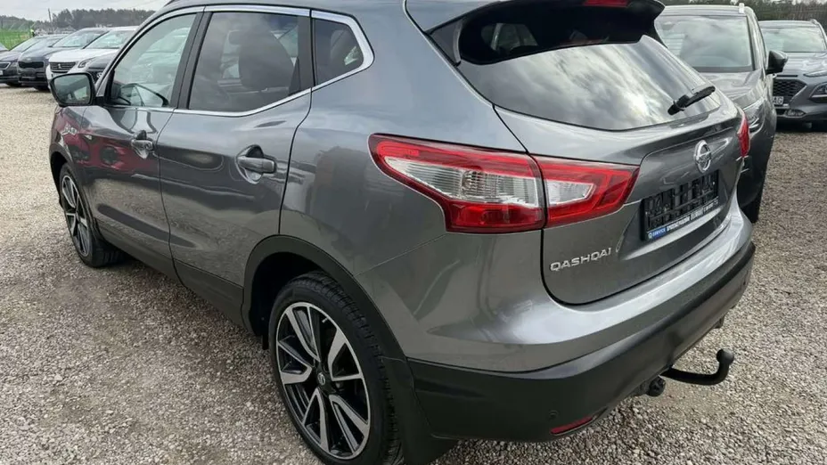 NISSAN Qashqai -