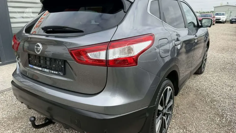 NISSAN Qashqai -