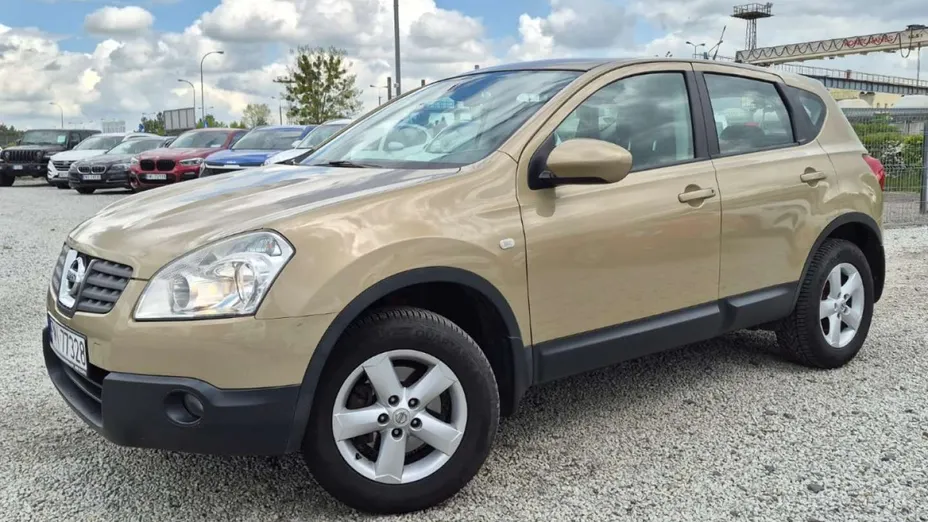NISSAN Qashqai -