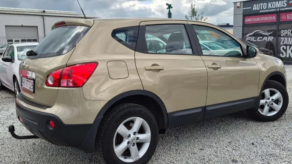 NISSAN Qashqai -