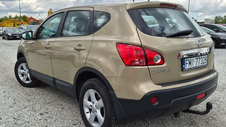 NISSAN Qashqai -