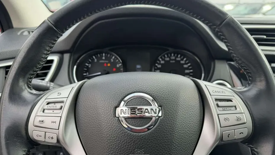 NISSAN Qashqai -