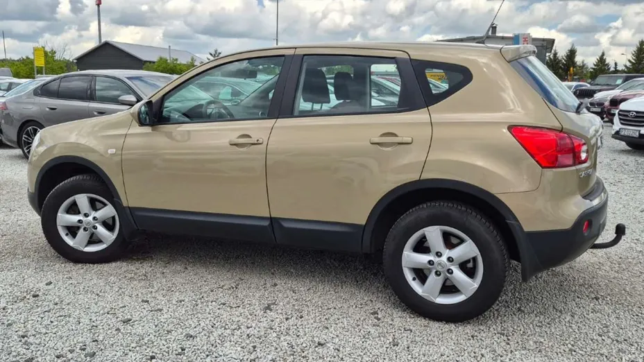 NISSAN Qashqai -