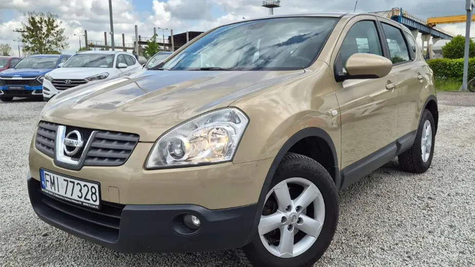 NISSAN Qashqai -