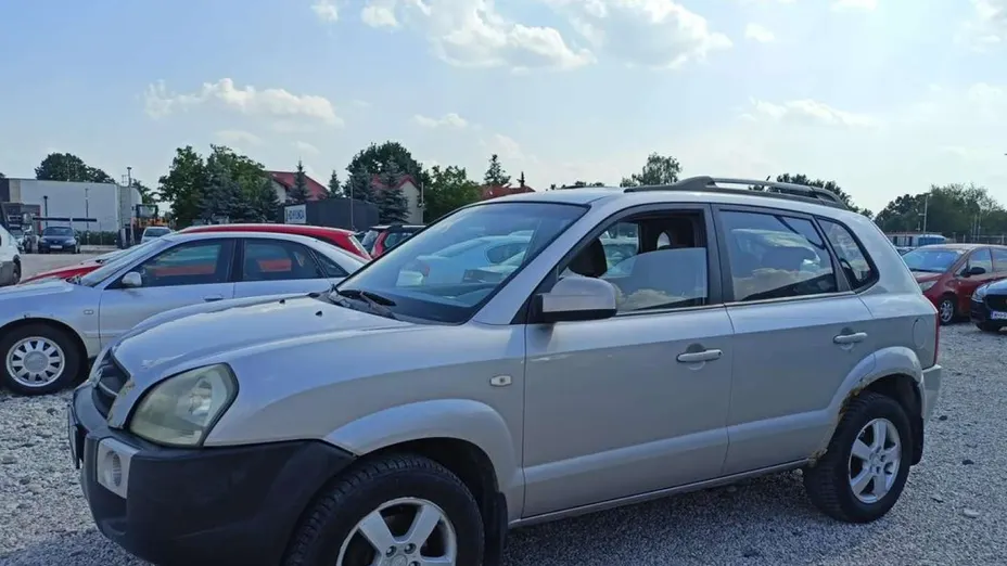 HYUNDAI Tucson -