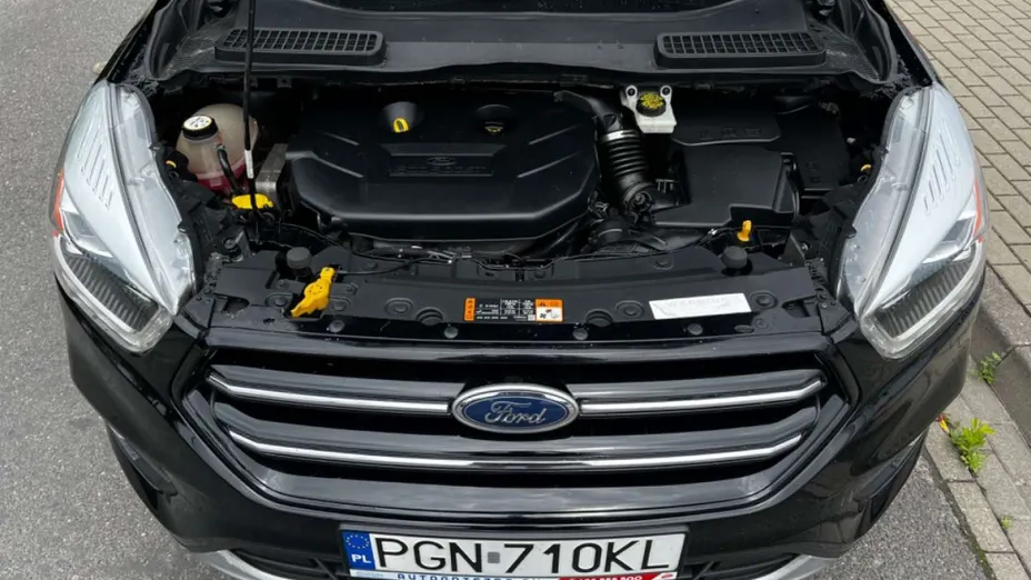FORD Kuga -