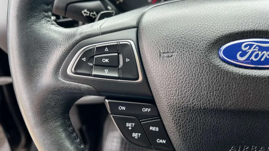 FORD Kuga -