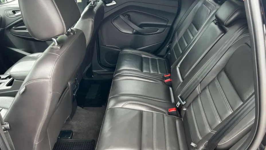 FORD Kuga -