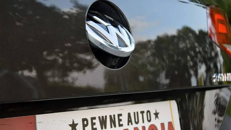 VOLKSWAGEN Passat -