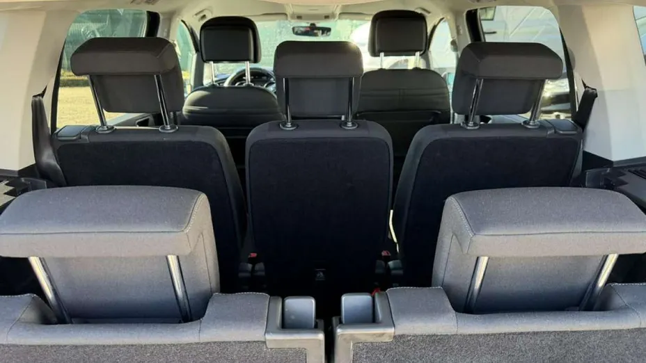 VOLKSWAGEN Touran -