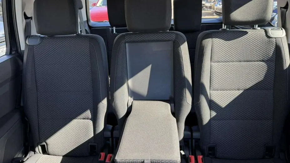 VOLKSWAGEN Touran -