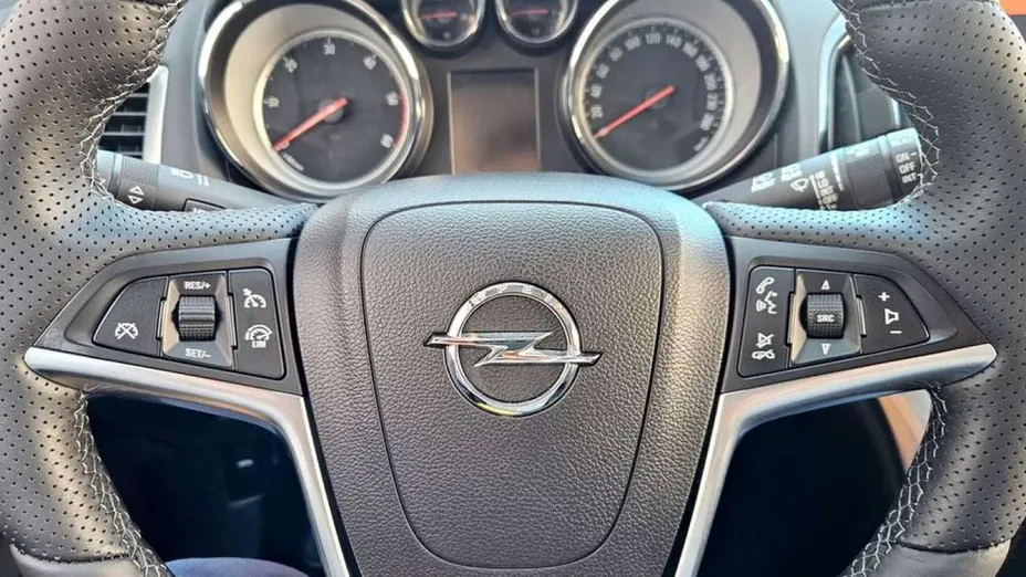 OPEL Astra -