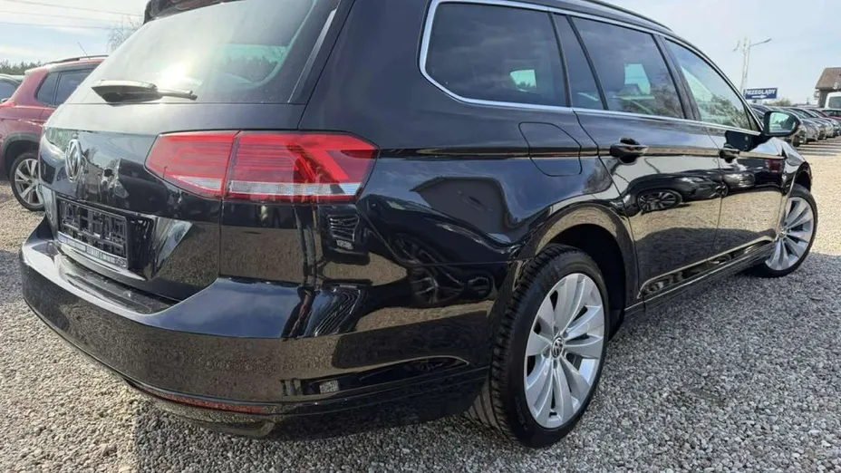VOLKSWAGEN Passat -