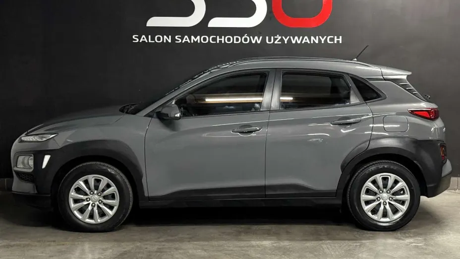 HYUNDAI Kona -