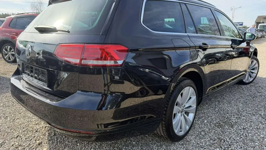VOLKSWAGEN Passat -
