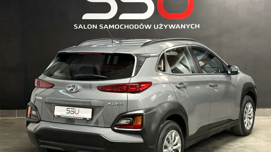 HYUNDAI Kona -
