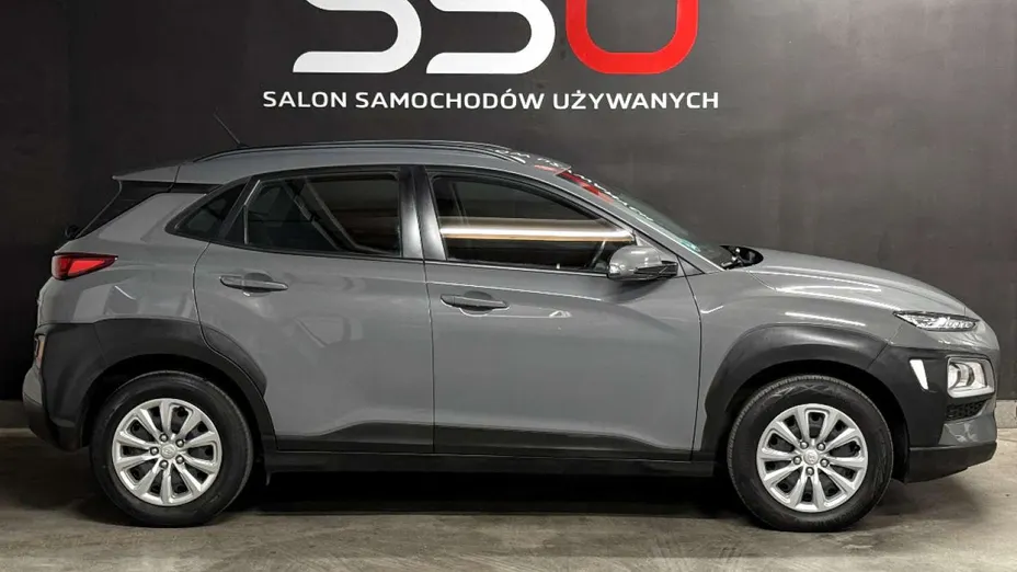 HYUNDAI Kona -