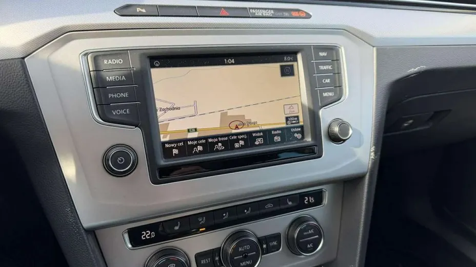 VOLKSWAGEN Passat -