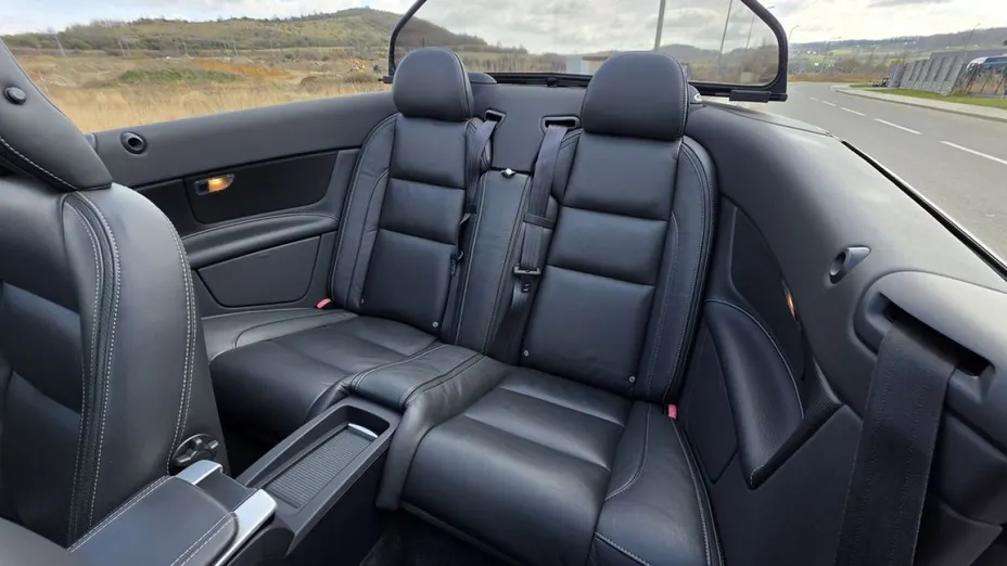 VOLVO C70 -