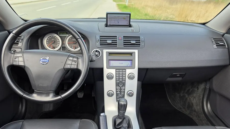 VOLVO C70 -