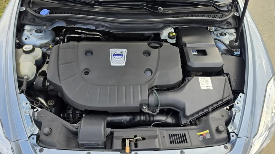 VOLVO C70 -