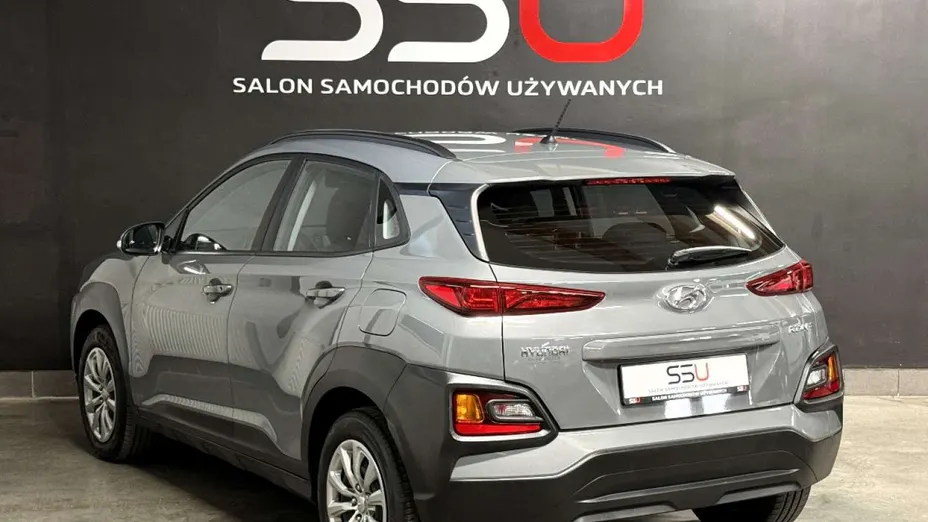 HYUNDAI Kona -