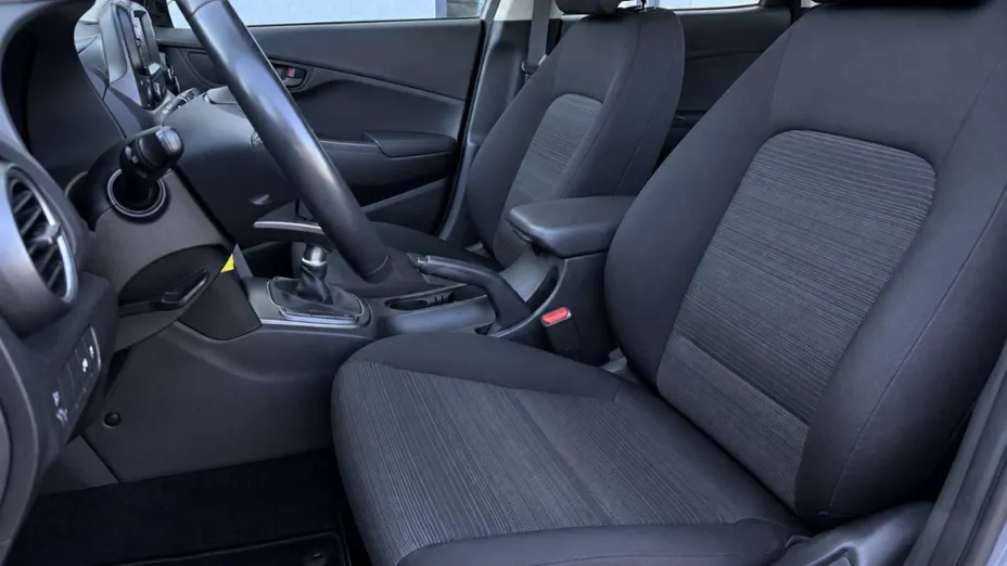 HYUNDAI Kona -