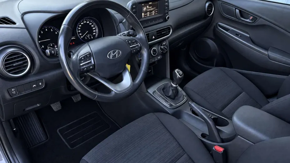 HYUNDAI Kona -
